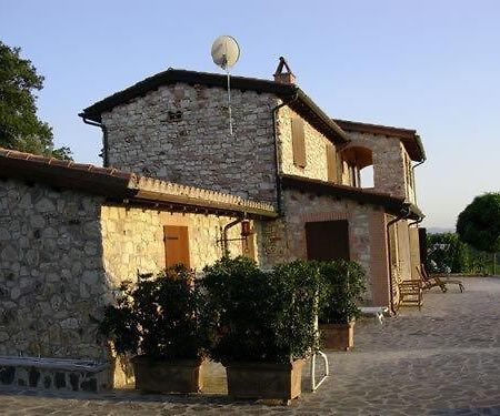 B&B Casale Roshlee Gualdo Cattaneo Exterior foto