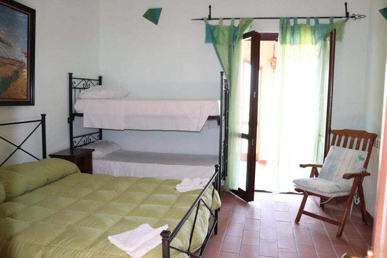 B&B Casale Roshlee Gualdo Cattaneo Exterior foto