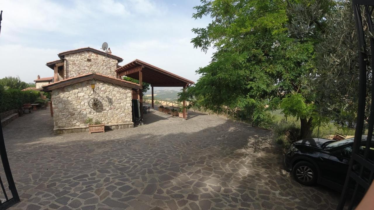 B&B Casale Roshlee Gualdo Cattaneo Exterior foto